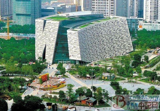 被称为"国内目前倾斜角度最大的框架结构"的广州图书馆新馆,自4月29