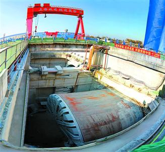 黄浦江底最长最深隧道 虹梅南路隧道结构贯通